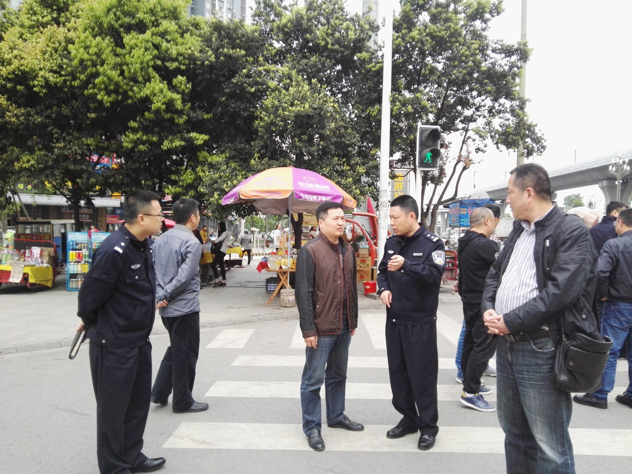 陈召平对曾邦建一行来校现场考察办公表示欢迎和感谢,希望在区委与